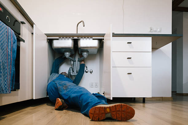 Professional Emergency Plumber technician working in Hines, OR